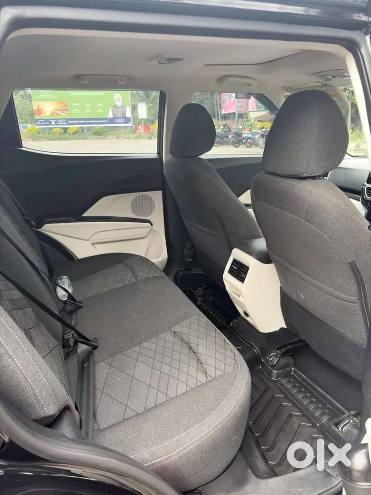 Mahindra Xuv 3xo Auto 2024 November 
4 Year Ceramic Coating 
Alloys