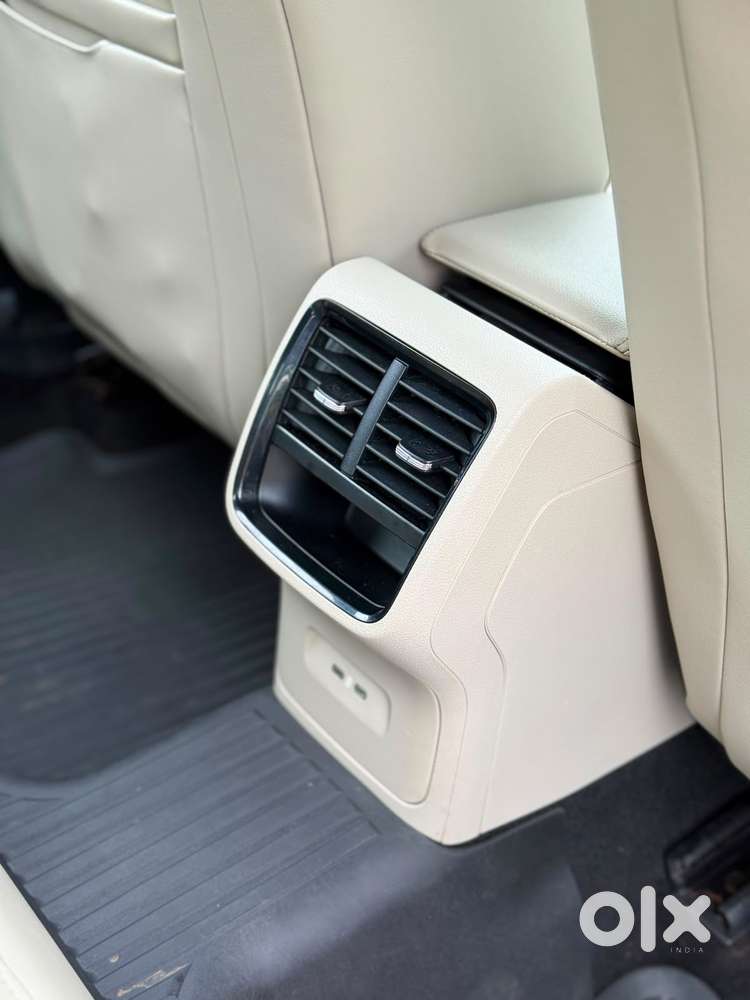 Skoda Octavia 2.0 L K Tsi At, 2022, Petrol