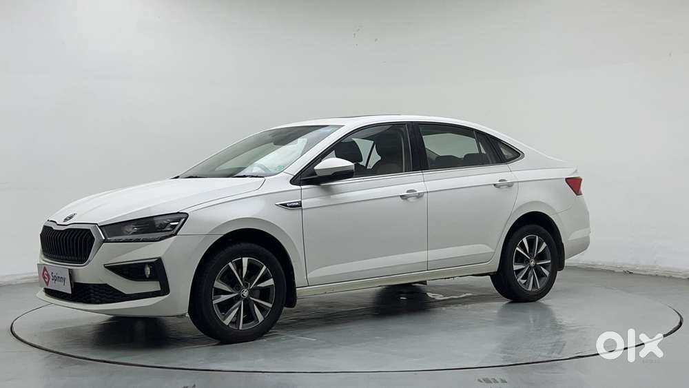 Skoda Slavia Style 1.0l Tsi Mt, 2022, Petrol