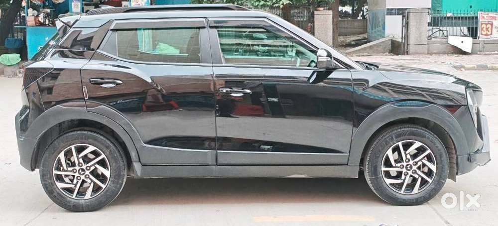 Mahindra Xuv 3xo Ax5 Pm Mt, 2024, Petrol