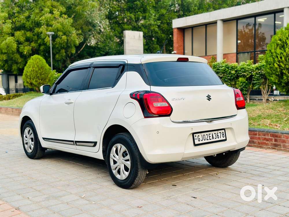 Maruti Suzuki Swift Vxi + Manual, 2023, Petrol