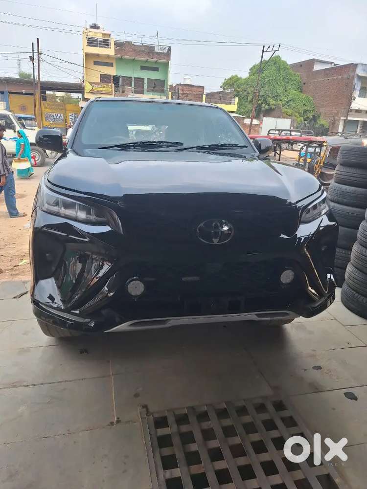 Toyota Fortuner Legender 2011