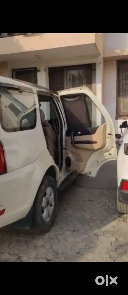 Tata Safari Storme 2014