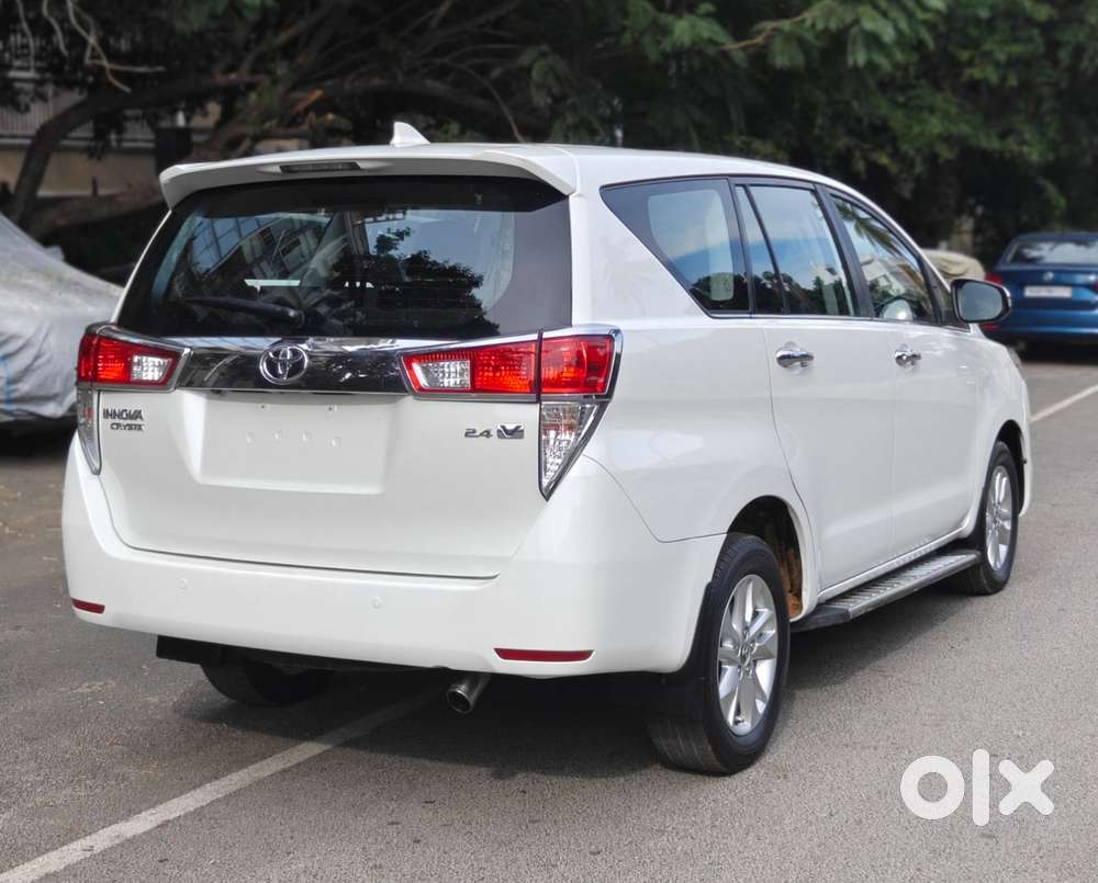 Toyota Innova Crysta 2.4 V, 2017, Diesel