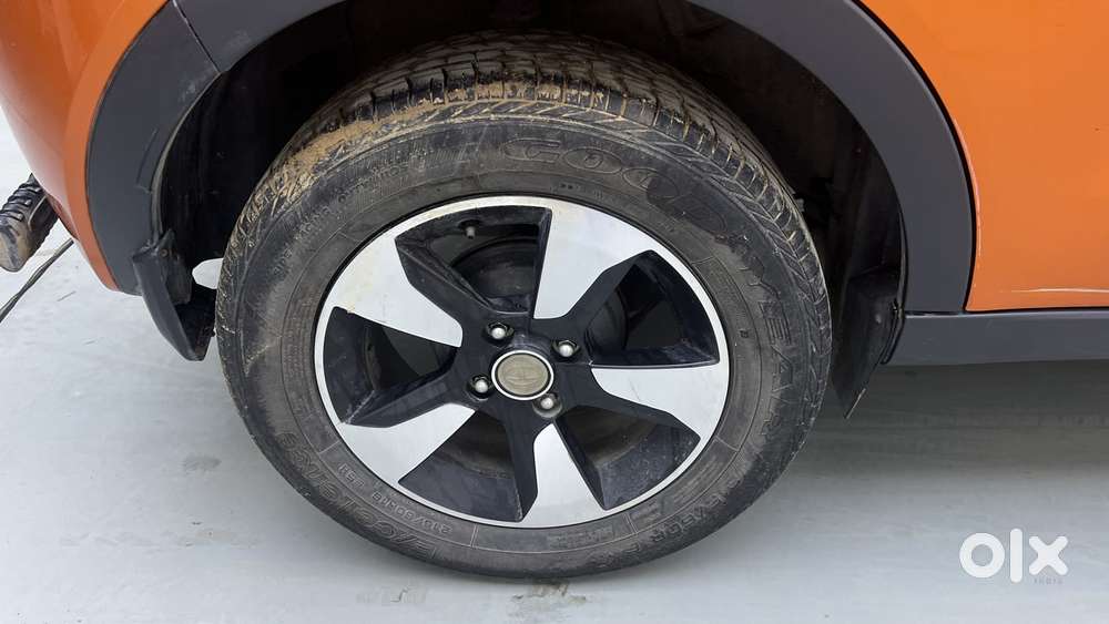 Tata Nexon 1.2 Revotron Xza Plus (o) Dual Tone, 2019, Petrol