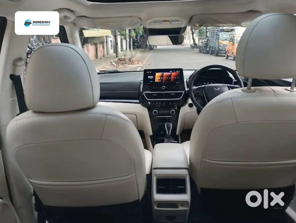 Mahindra Xuv 3xo Ax7l 1.2 Petrol At (pg), 2024, Petrol