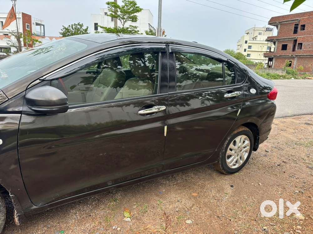Honda City 2015 Petrol Varient Well Maintained