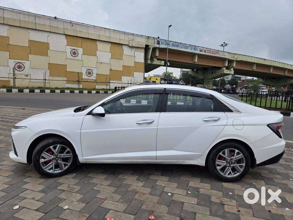 Hyundai Verna 1.5 Mpi Mt Sx (o), 2025, Petrol