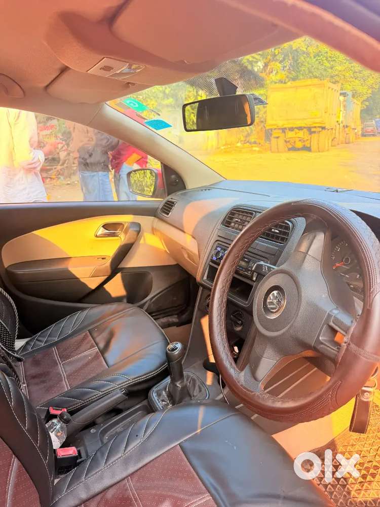 Volkswagen Polo Petrol Highline 2011 Car