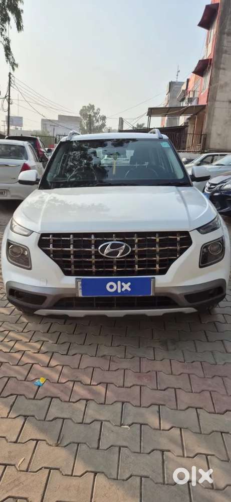 Hyundai Venue 1.2 S Plus, 2022, Petrol