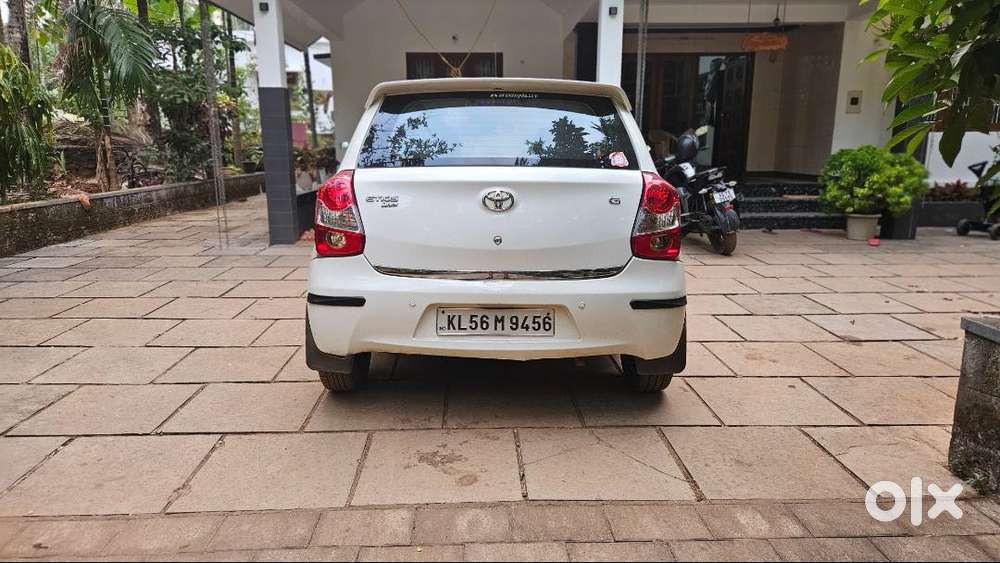 White Colour ,2 Airbags,pioneer Music System