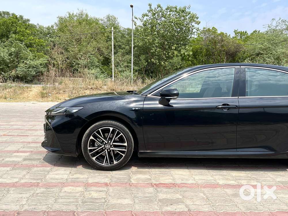 Toyota Camry Hybrid, 2025, Cng & Hybrids