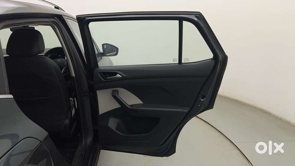 Volkswagen Taigun Topline 1.0 Tsi At (electric Seats), 2022, Petrol