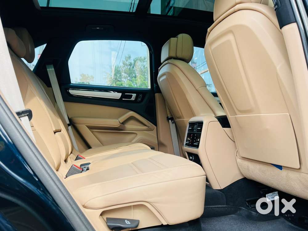 Porsche Cayenne Platinum Edition, 2023, Petrol