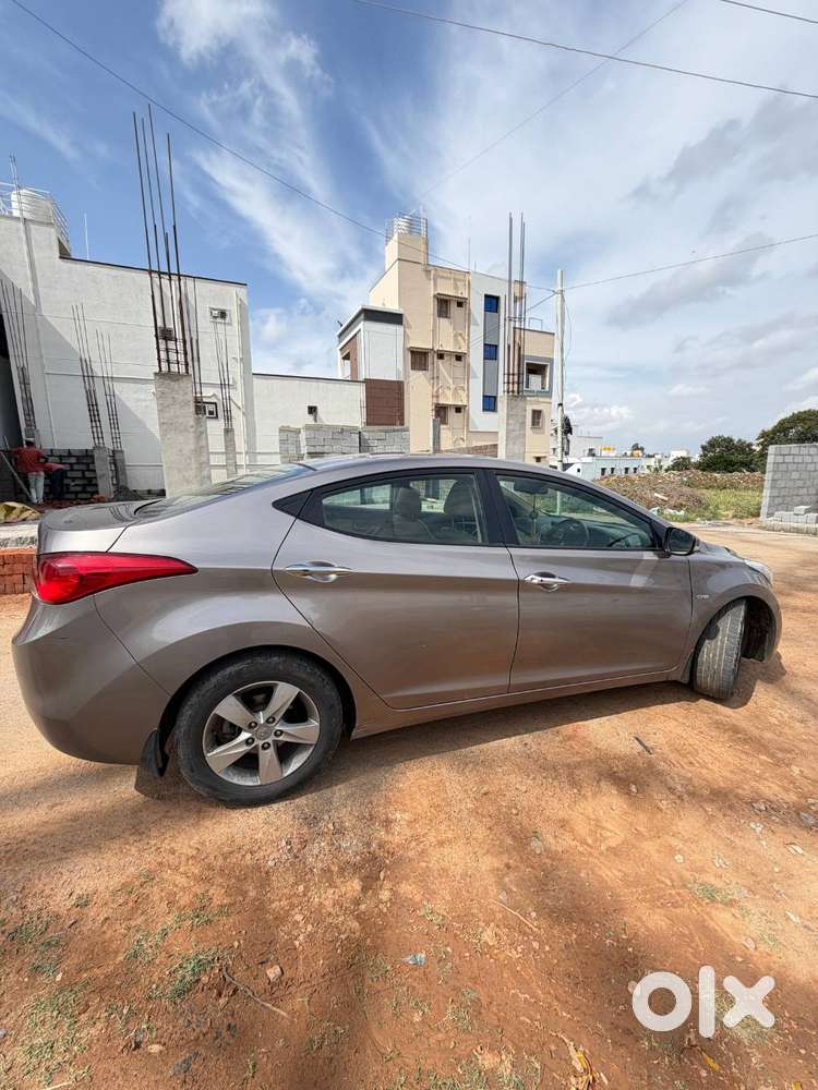 Hyundai Elantra 2013 78000 Kilometer Driven Well Maintainted