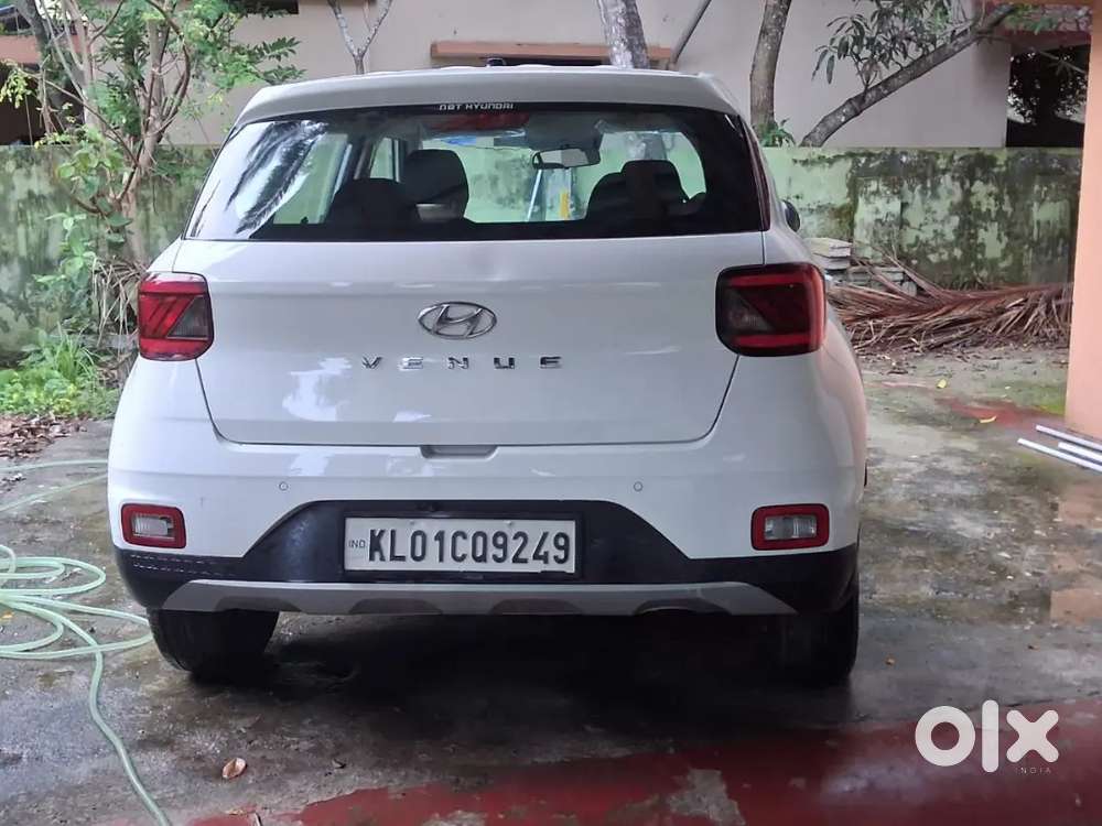 Hyundai Venue 2020 Petrol Well Maintained