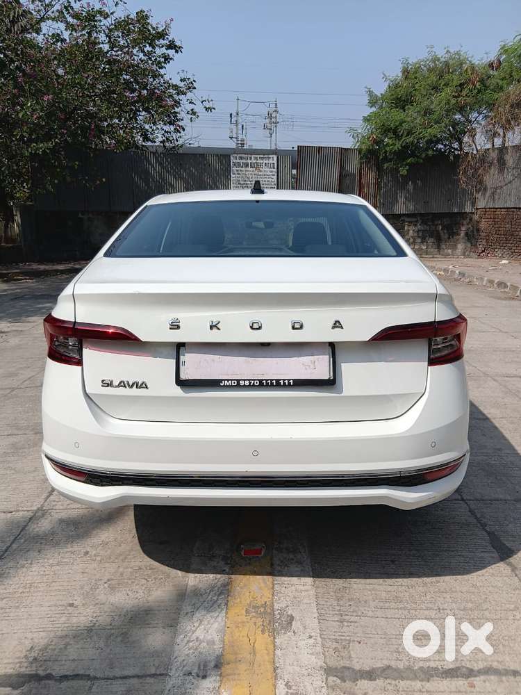 Skoda Slavia 1.0 Tsi Style At, 2023, Petrol