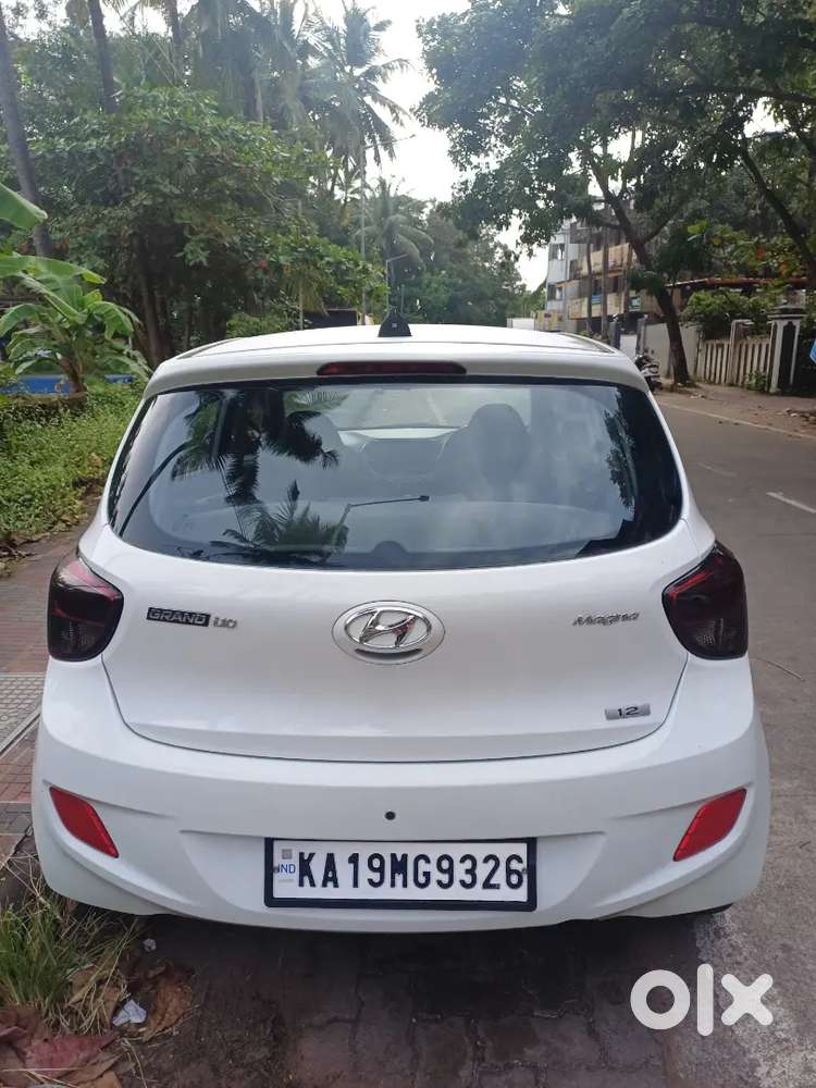 Hyundai Grand I10 Sportz 2017 Manual Petrol