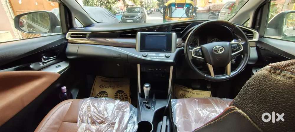 Innova Crysta Z Auto