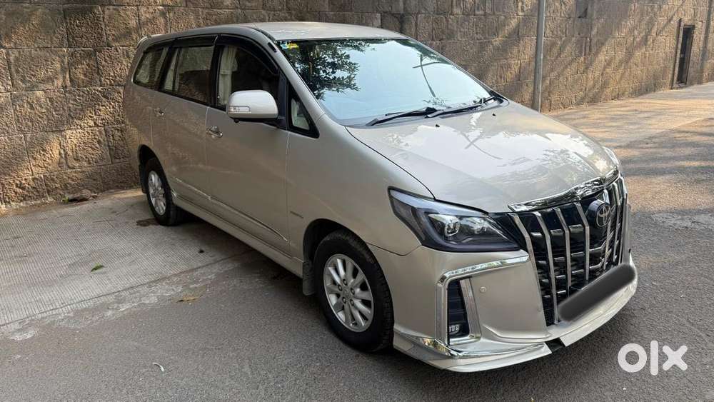 Toyota Innova 2.5 G (diesel) 8 Seater Bs Iv, 2015, Diesel