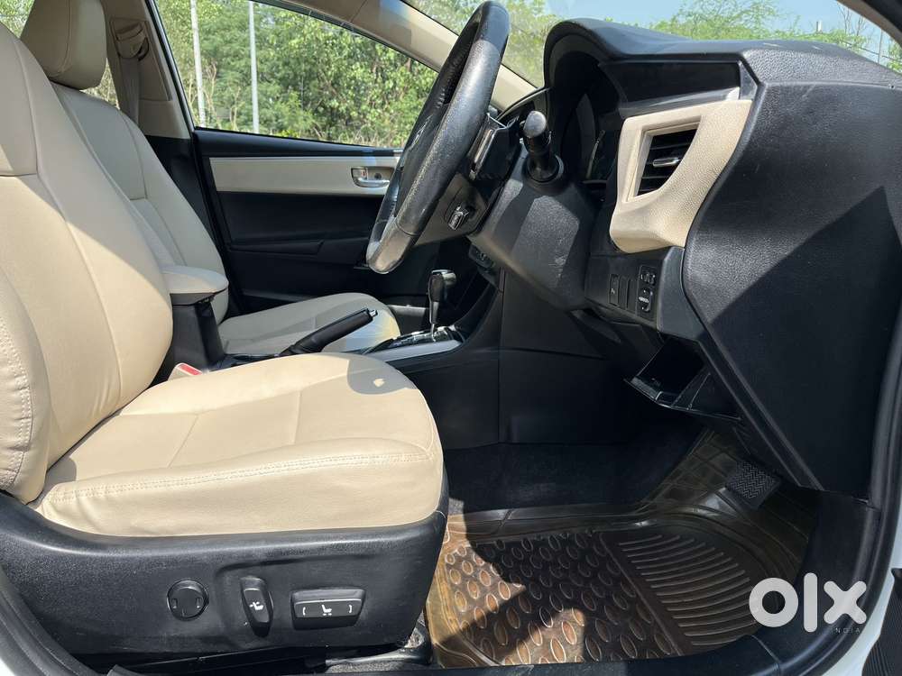 Toyota Corolla Altis 2013-2017 Vl At, 2016, Petrol