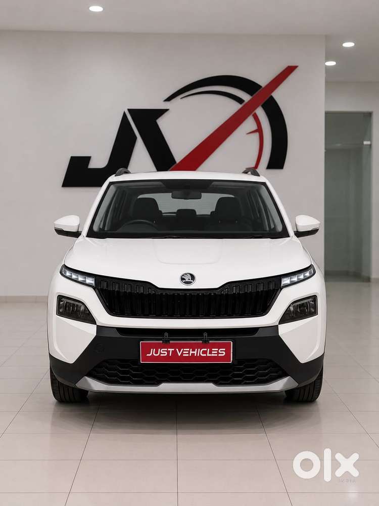 Skoda Kylaq Signature, 2025, Petrol