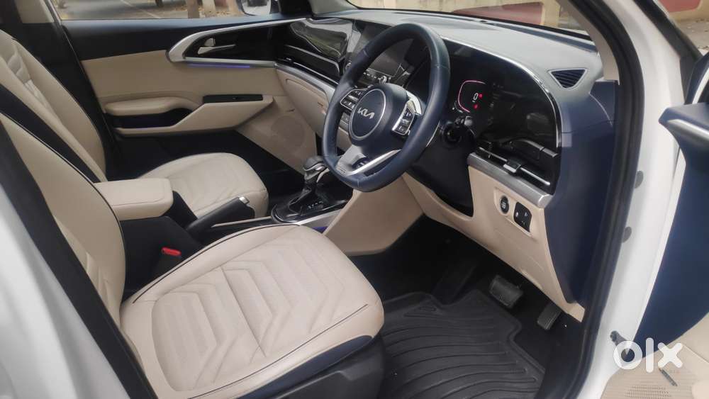 Kia Carens 1.4 Luxury Plus Dct 7 Str, 2022, Petrol