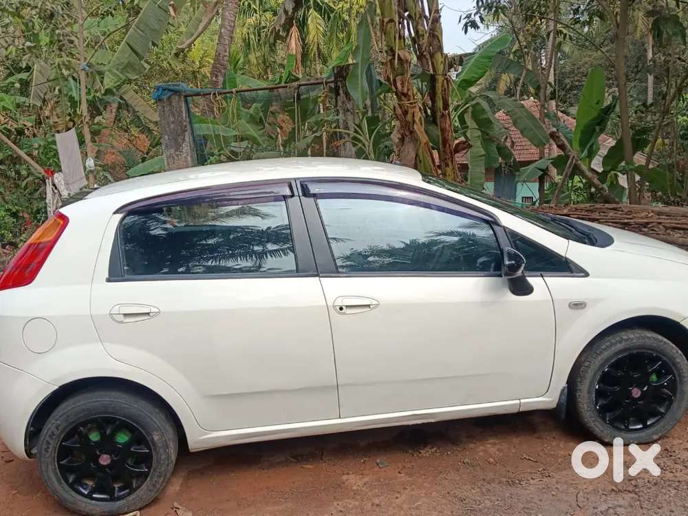 Fiat Punto 2009 Diesel 984646 Km Driven