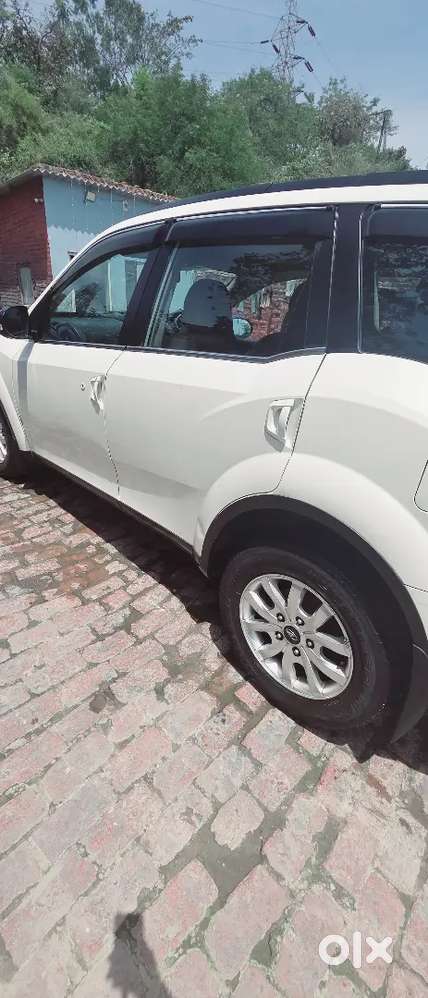 Mahindra Xuv500 2017 Diesel Top Model Well Maintained