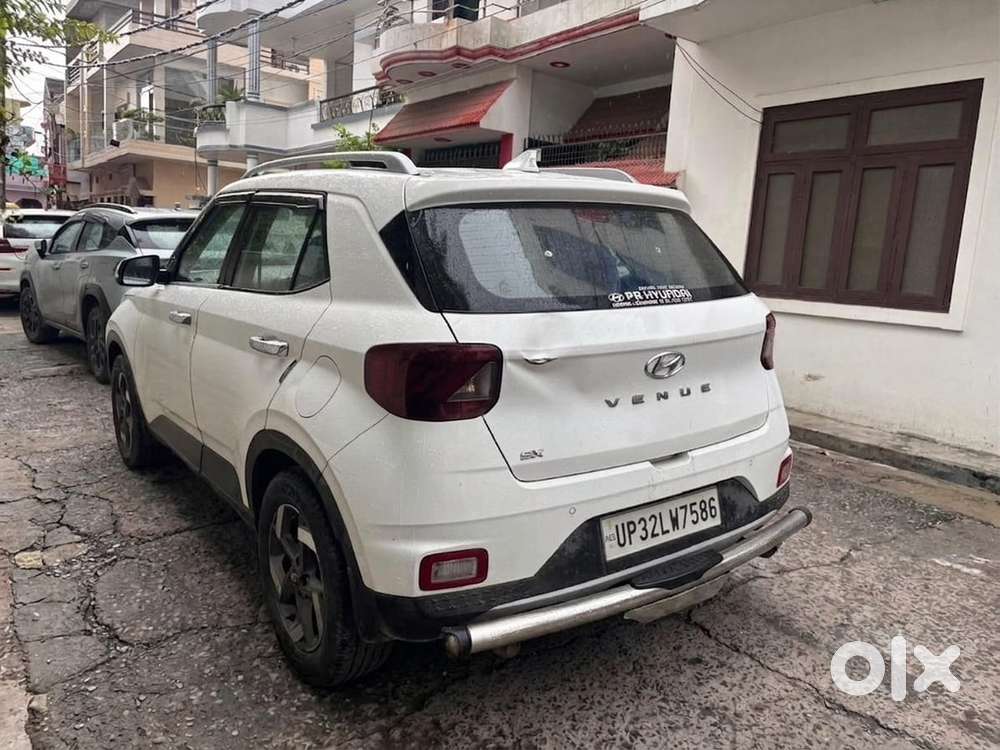 Hyundai Venue Diesel Well Maintained