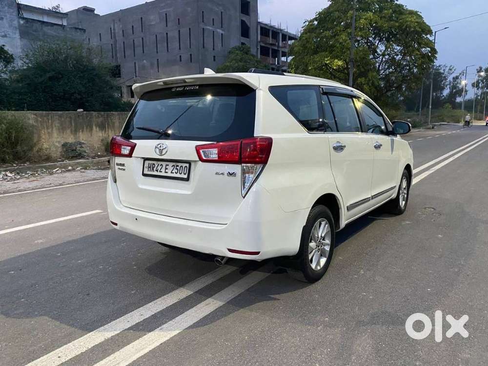 Toyota Innova Crysta 2.4 V 8 Str, 2018, Diesel