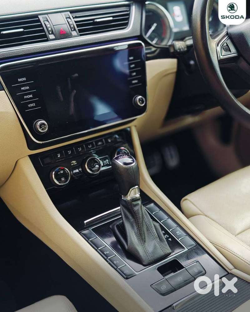 Skoda Superb Laurin And Klement 1.8, 2020, Petrol