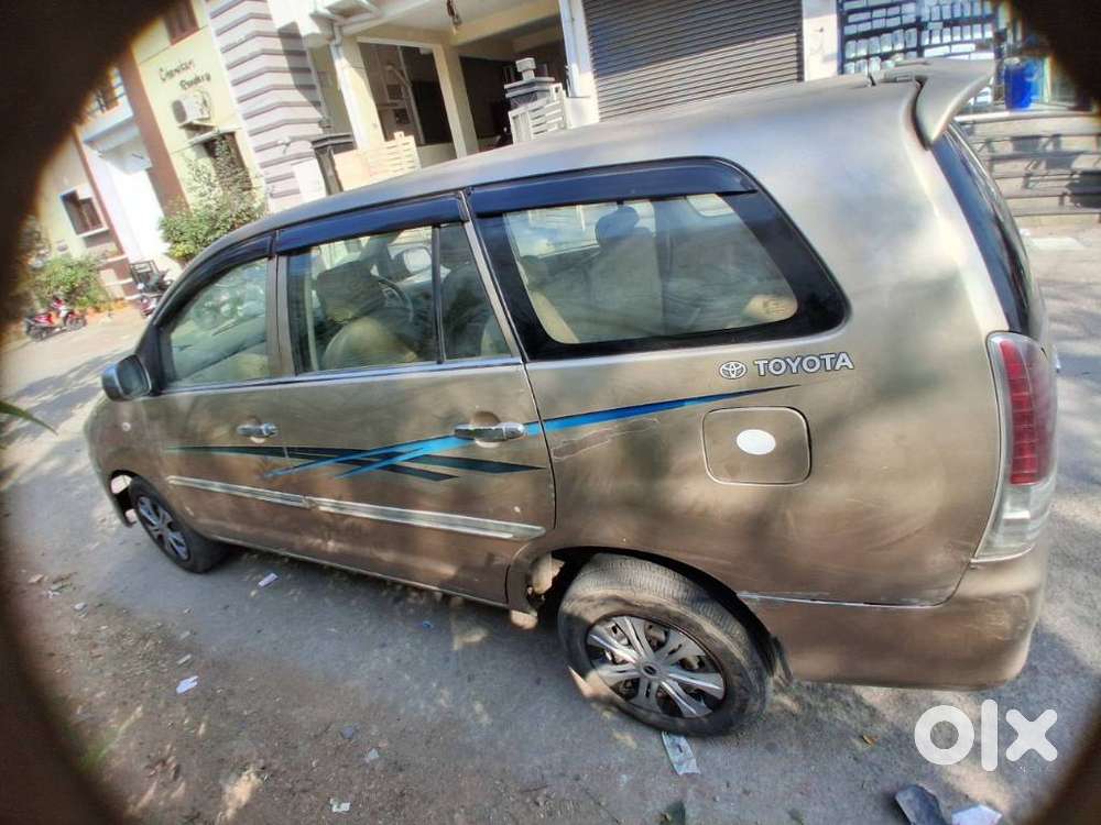 Toyota Innova 2.0 Gx 8 Seater, 2005, Diesel