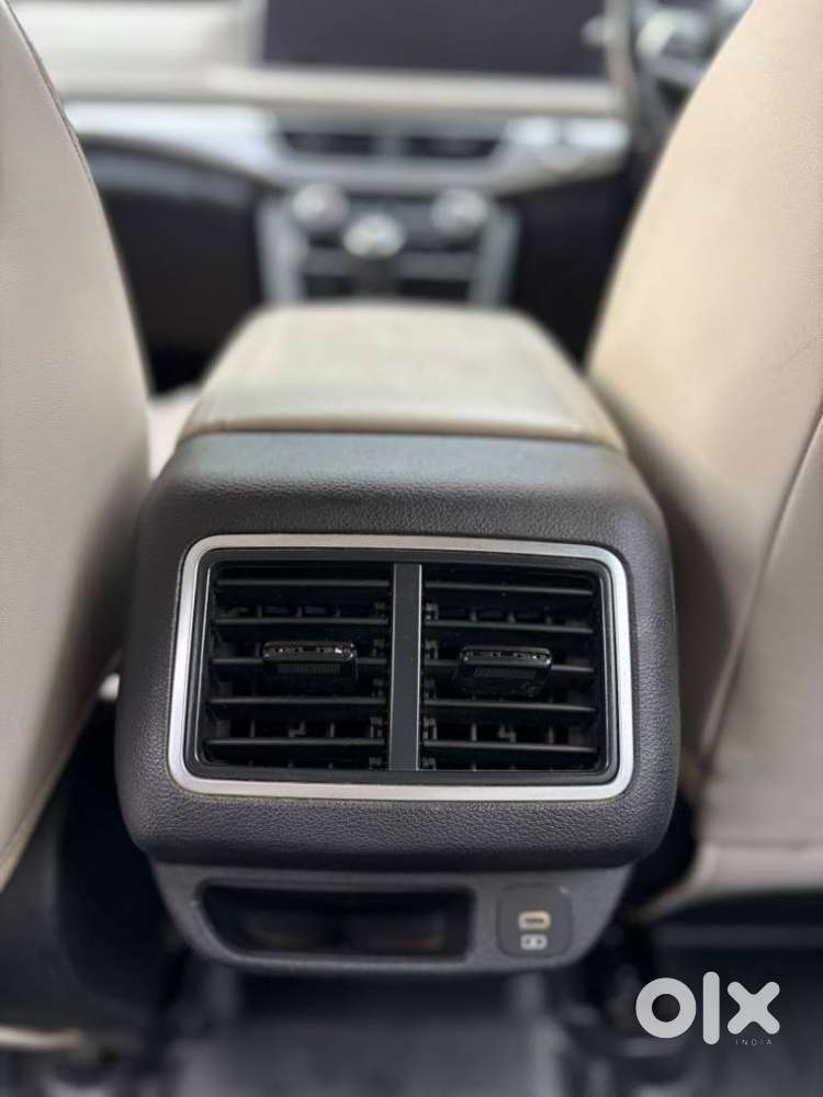 Mahindra Xuv 7xo Ax7 Diesel, 2023, Diesel