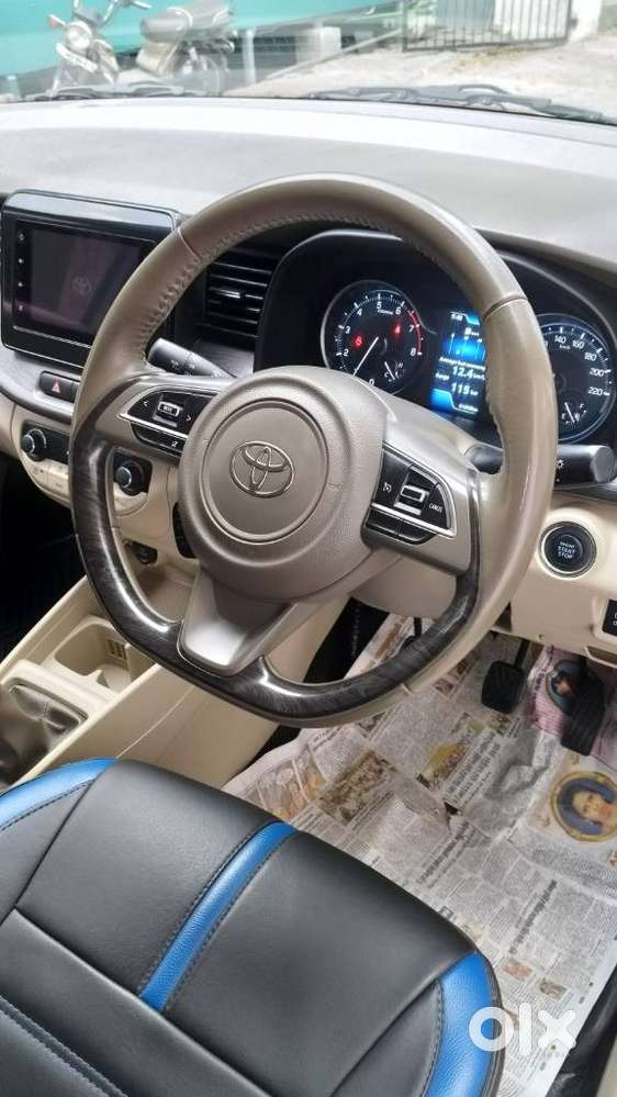 Toyota Rumion V Mt, 2023, Petrol