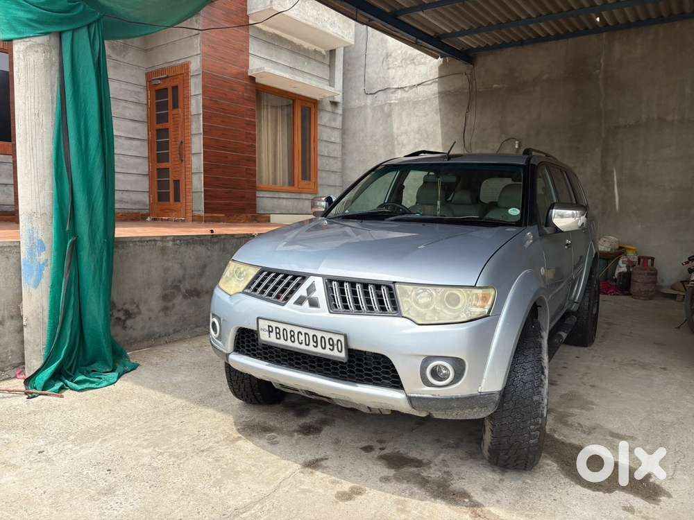 Mitsubishi Pajero Sport 2012