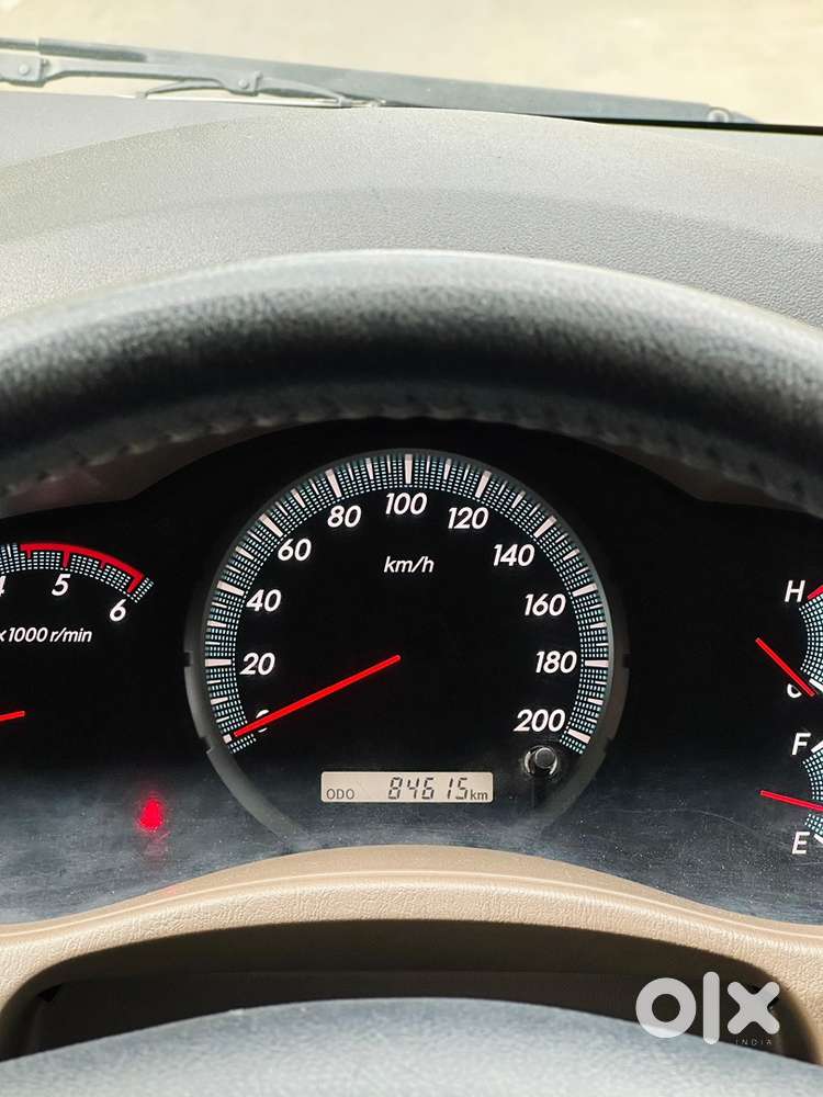 Toyota Innova 2015 Diesel Well Maintained