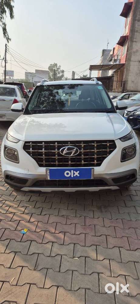 Hyundai Venue 1.2 S Plus, 2022, Petrol
