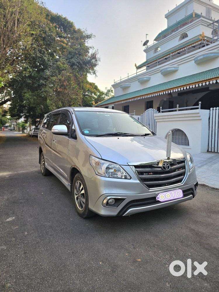 Toyota Innova 2.5 Zx 7 Str Bs-iv, 2014, Diesel