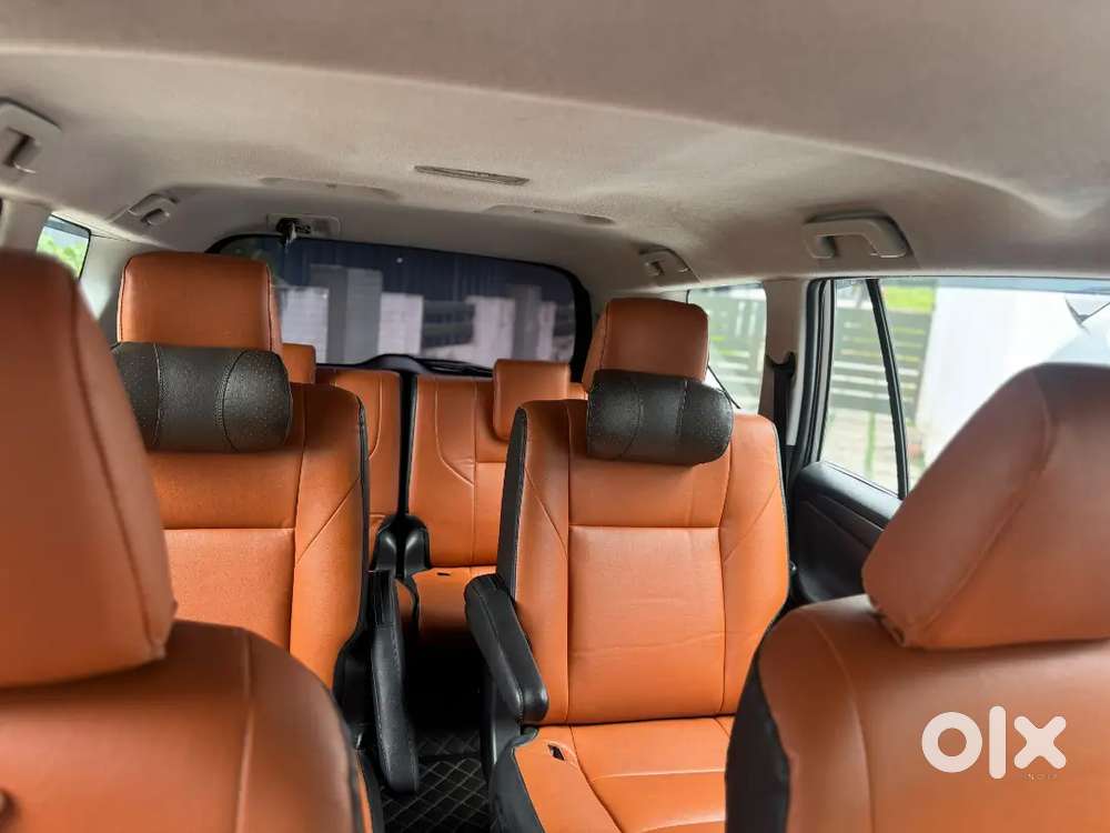 Toyota Innova Crysta 2.8g+ 2019