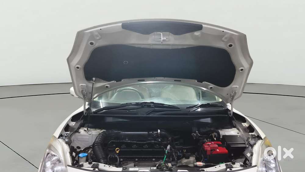 Maruti Suzuki Swift Dzire Amt Vxi, 2020, Petrol