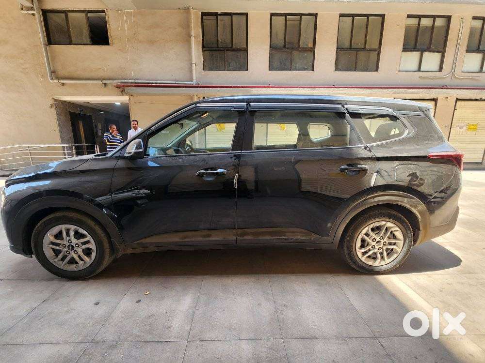 Kia Carens G 1.5 6mt Premium (o) 7-seater, 2024, Diesel