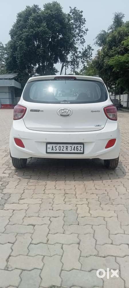 Hyundai Grand I10 Sportz, 2016, Petrol