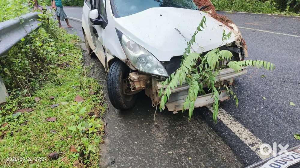 2013 Chevy Beat Petrol: Whole Or Parts (40k Eng, New Tyres)