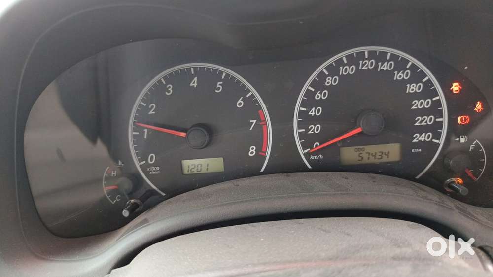 Toyota Corolla Altis 1.8 J, 2013, Petrol