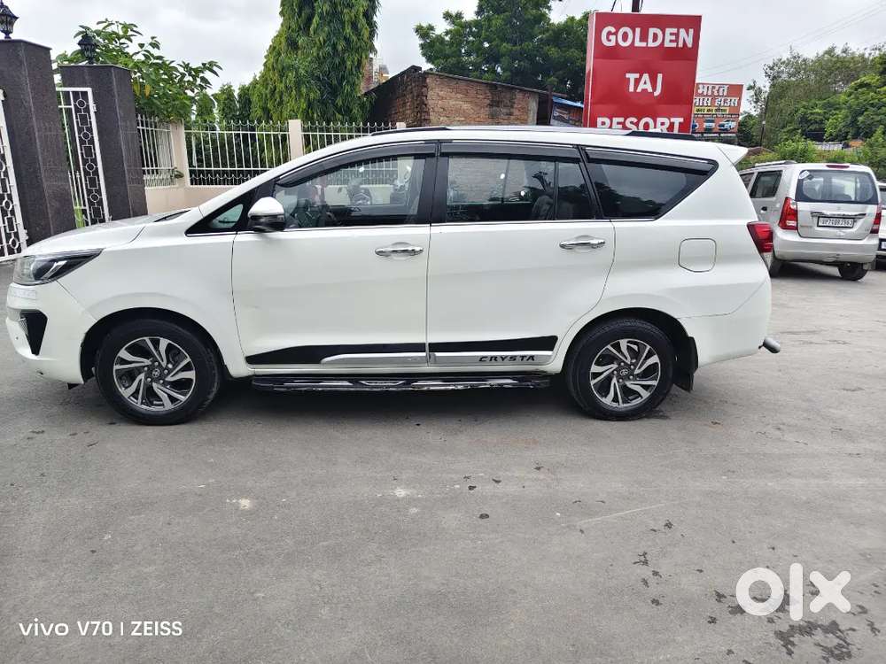 Toyota Innova Crysta 2.4 V 2022