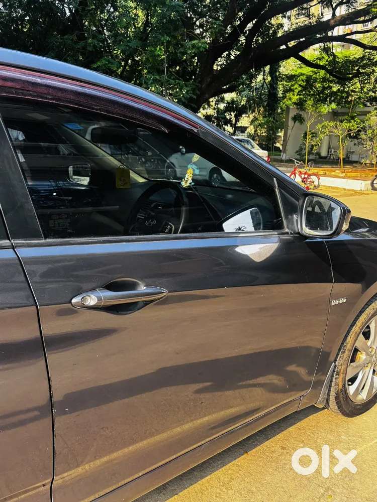 Hyundai Verna Fluidic 2012