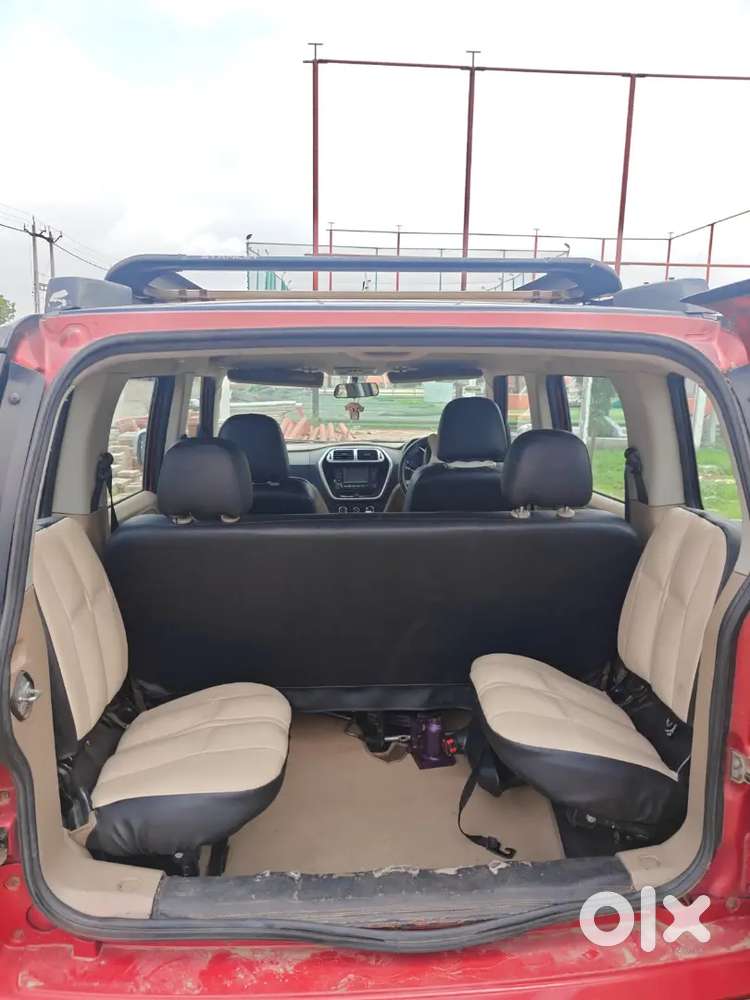 Mahindra Tuv 300 2018