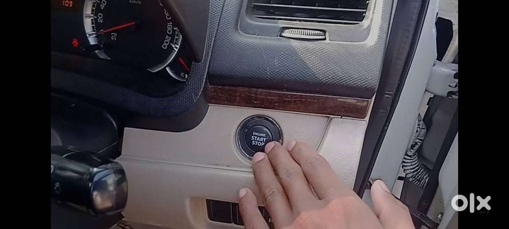 Button Start, Company Fitted Alloy Wheel