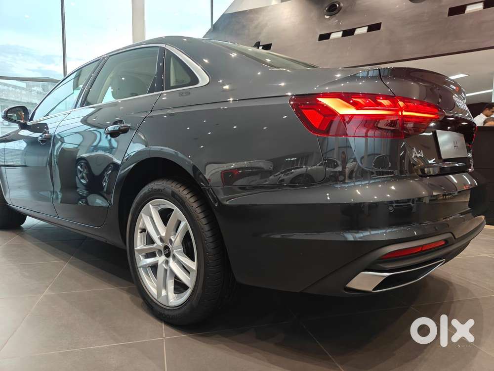 Audi A4 2.0 Premium 40 Tfsi, 2025, Petrol